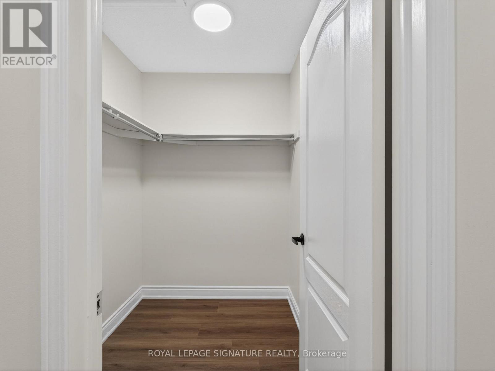 #123 833 SCOLLARD COURT - 23