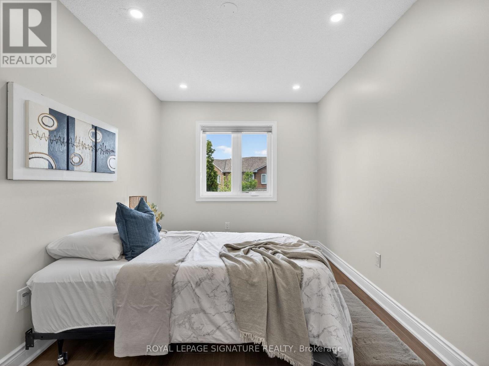 #123 833 SCOLLARD COURT - 28