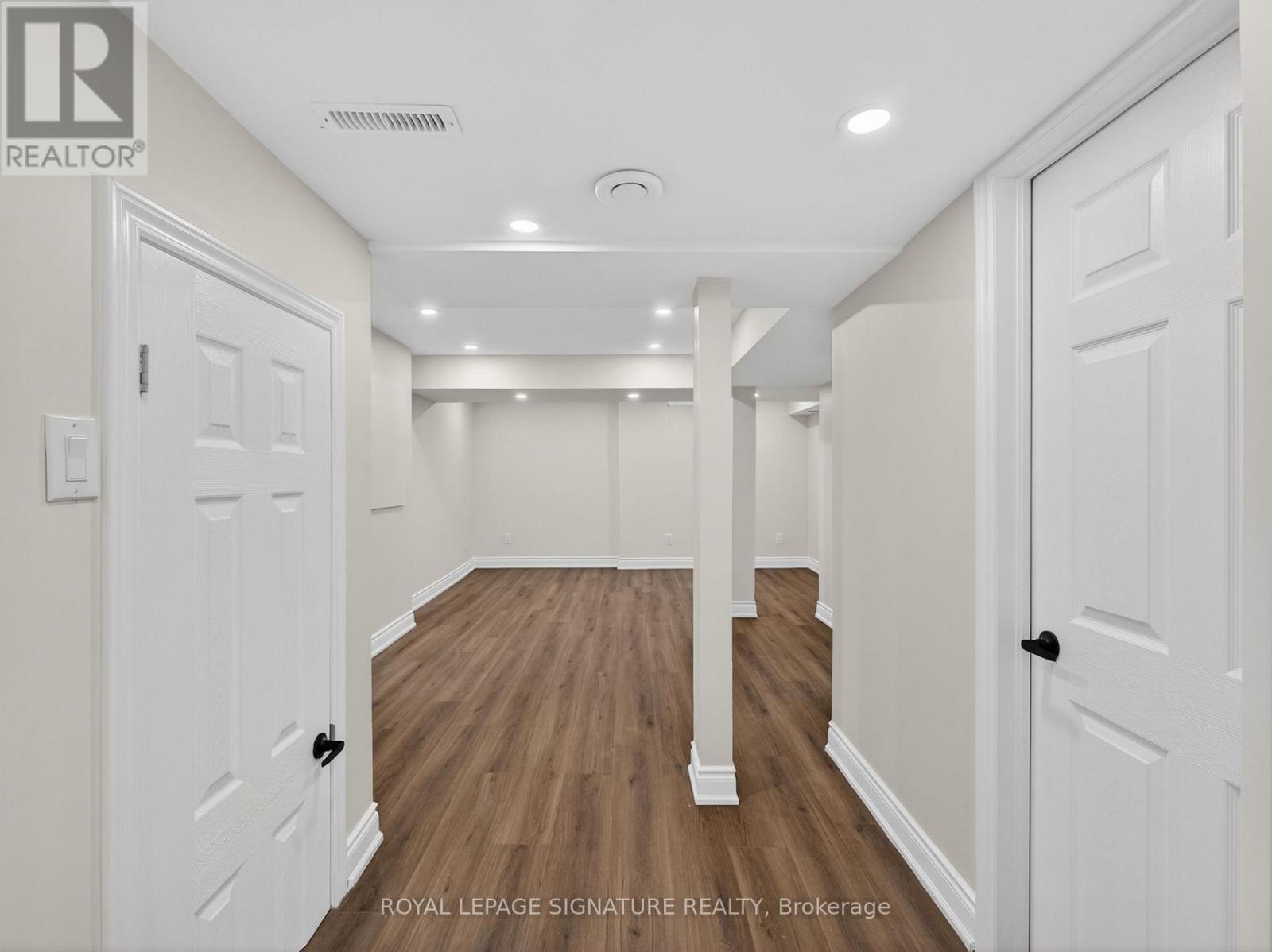 #123 833 SCOLLARD COURT - 30