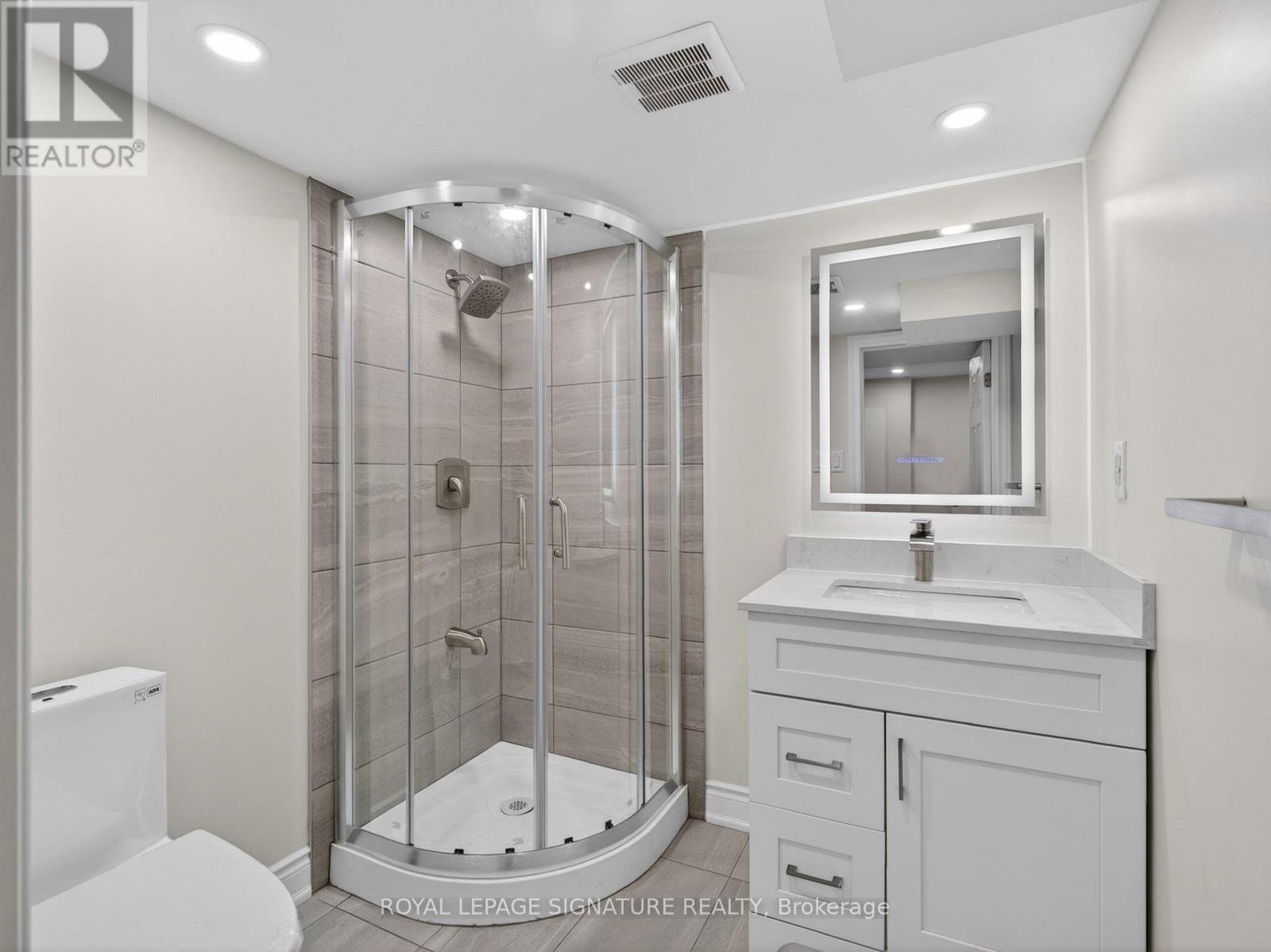 #123 833 SCOLLARD COURT - 34