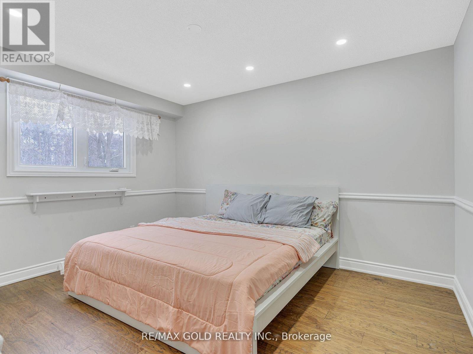 19139 HEART LAKE ROAD - 21