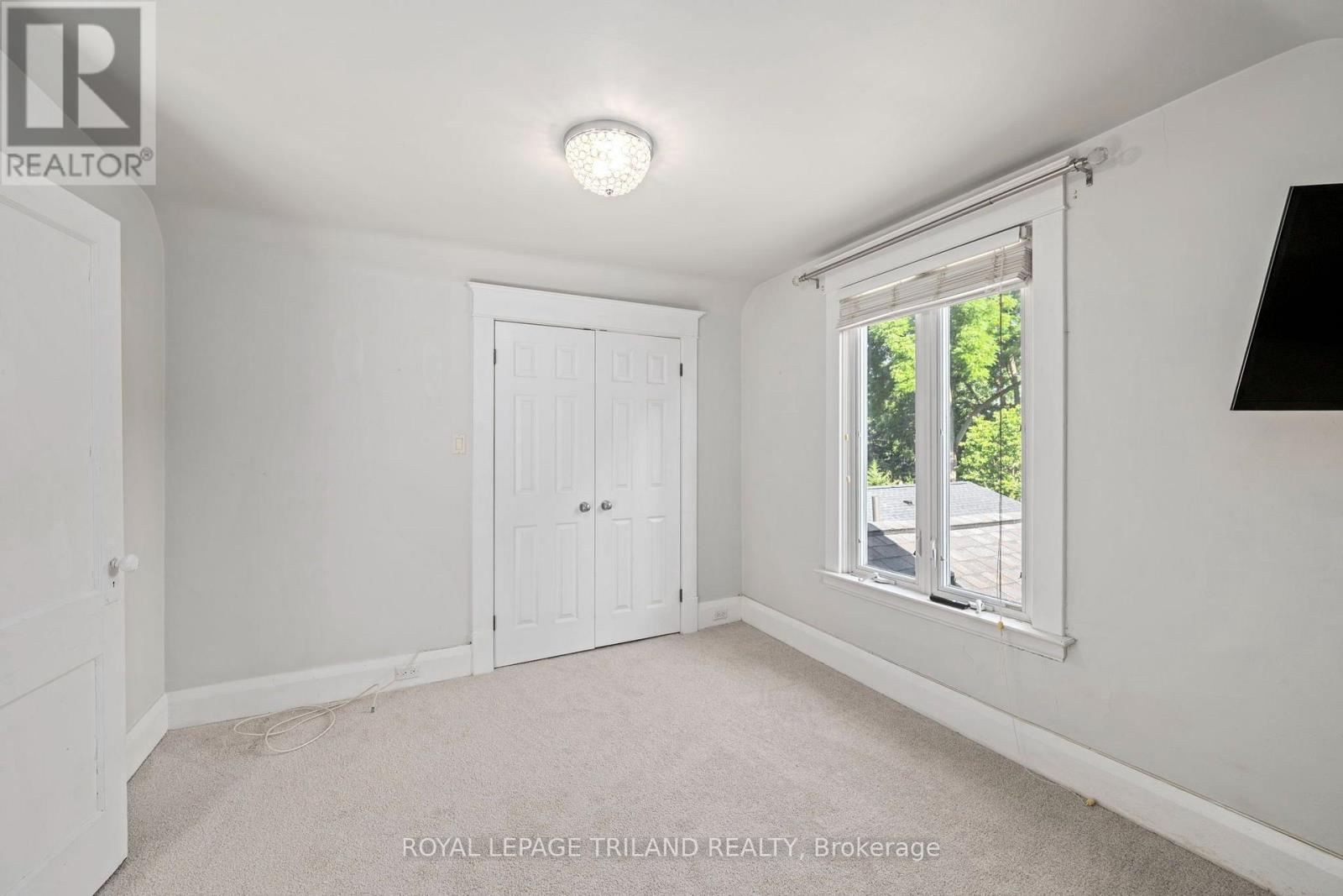 52 EMERY STREET E - 20