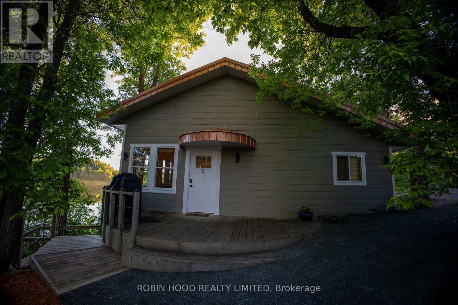 863 ESSEX ROAD - 2