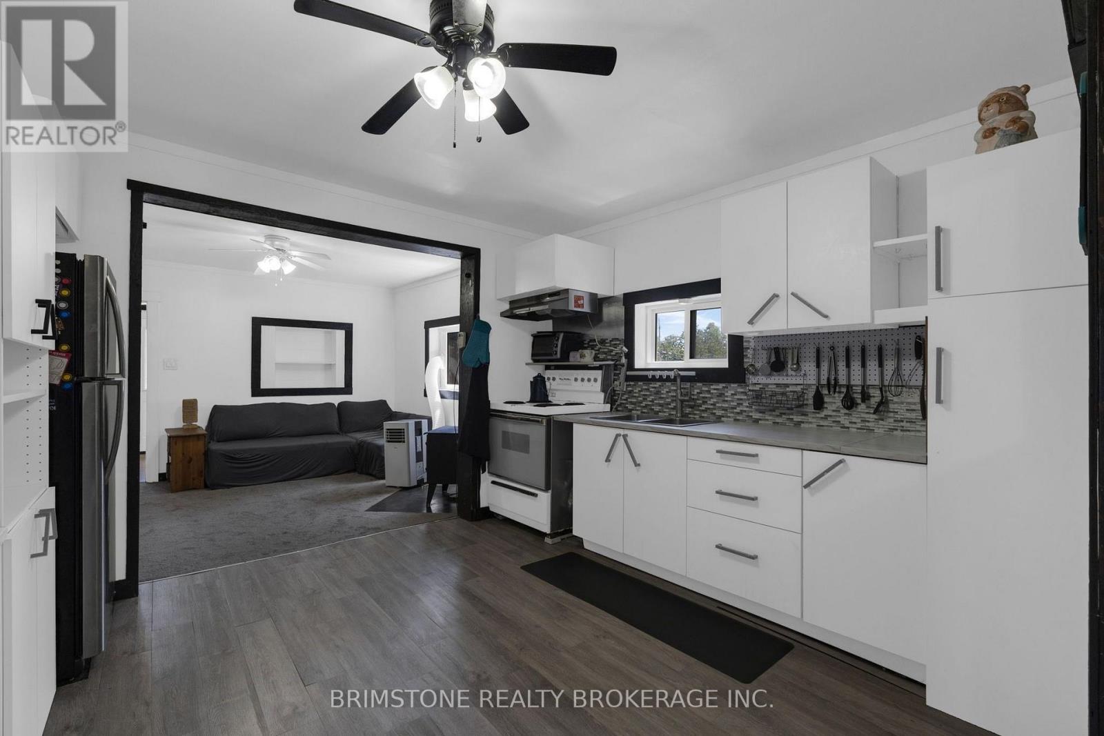 329 HIGH STREET - 12