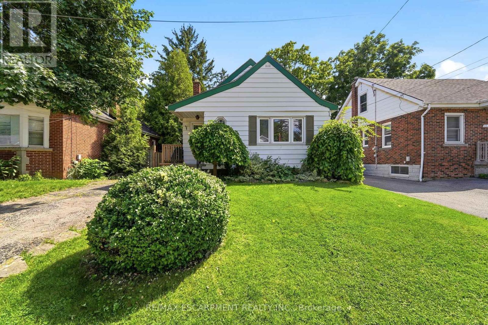 61 GLENMOUNT AVENUE - 1