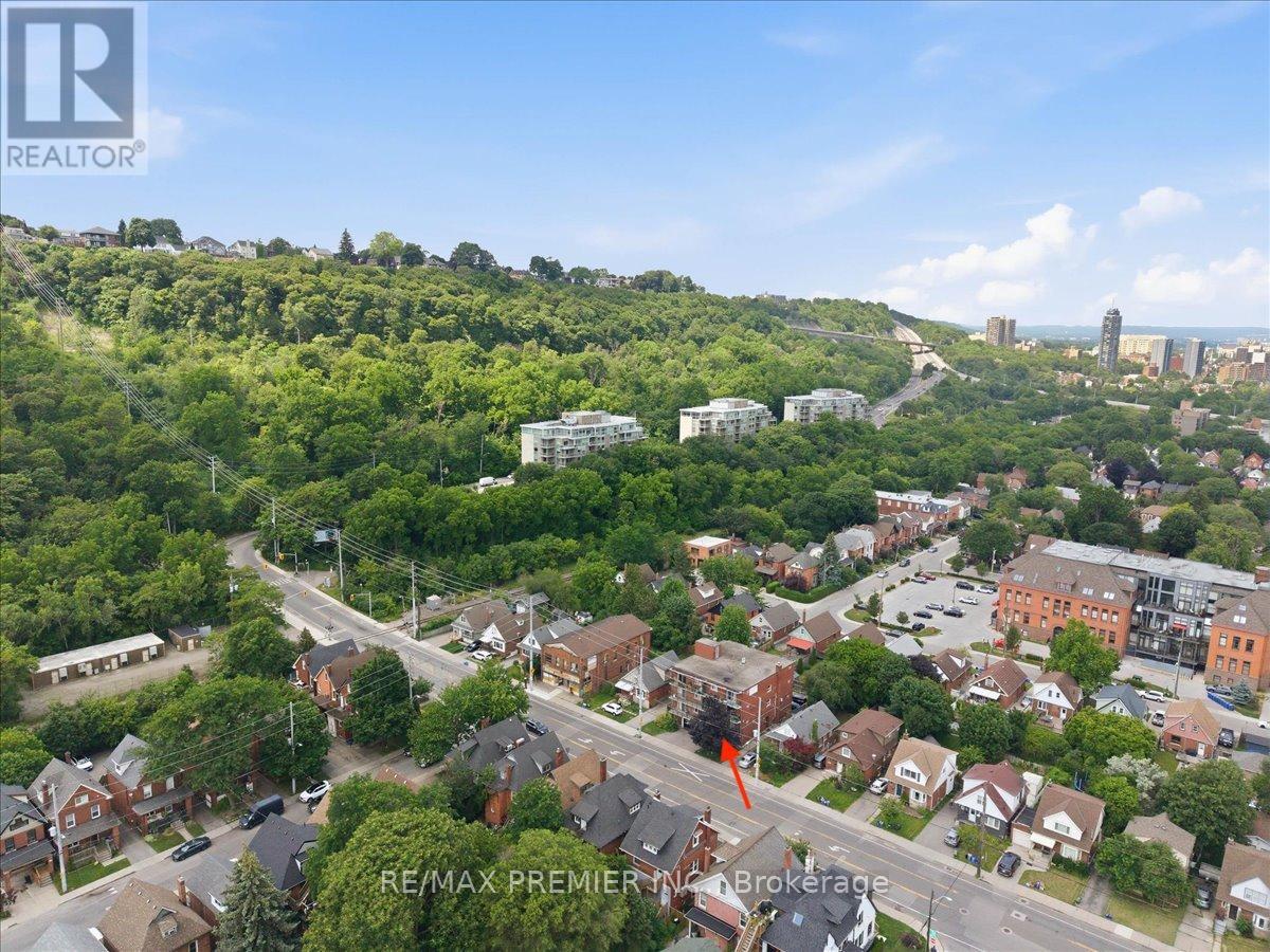 214 WENTWORTH STREET S - 25