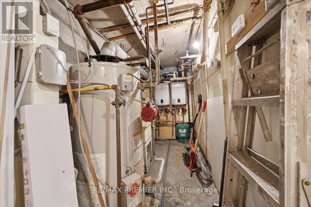 214 WENTWORTH STREET S - 21