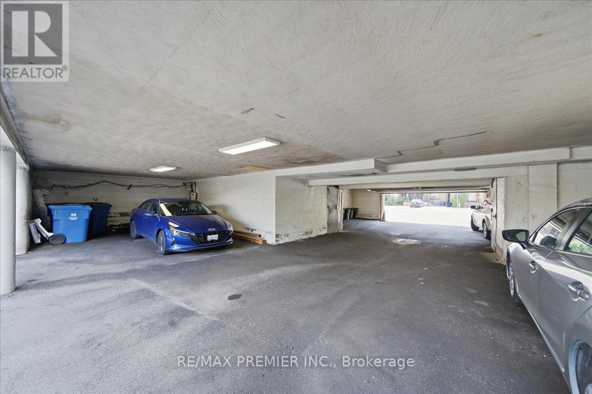 214 WENTWORTH STREET S - 23