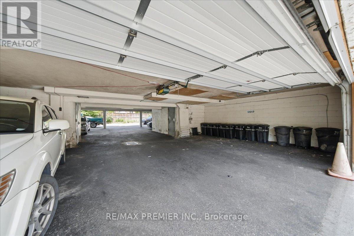214 WENTWORTH STREET S - 24