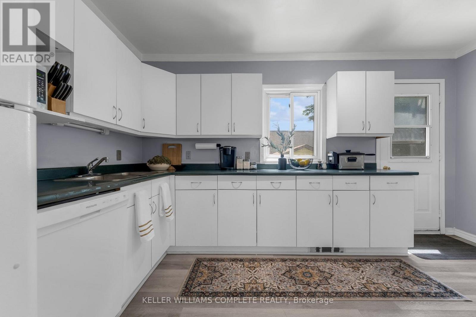 16 ALBEMARLE STREET - 11