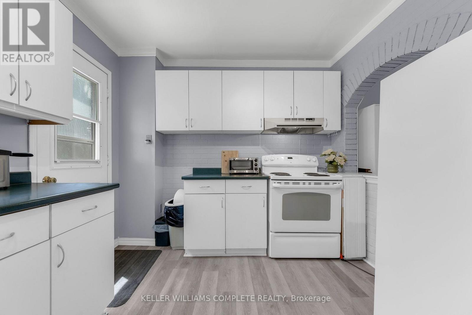 16 ALBEMARLE STREET - 12