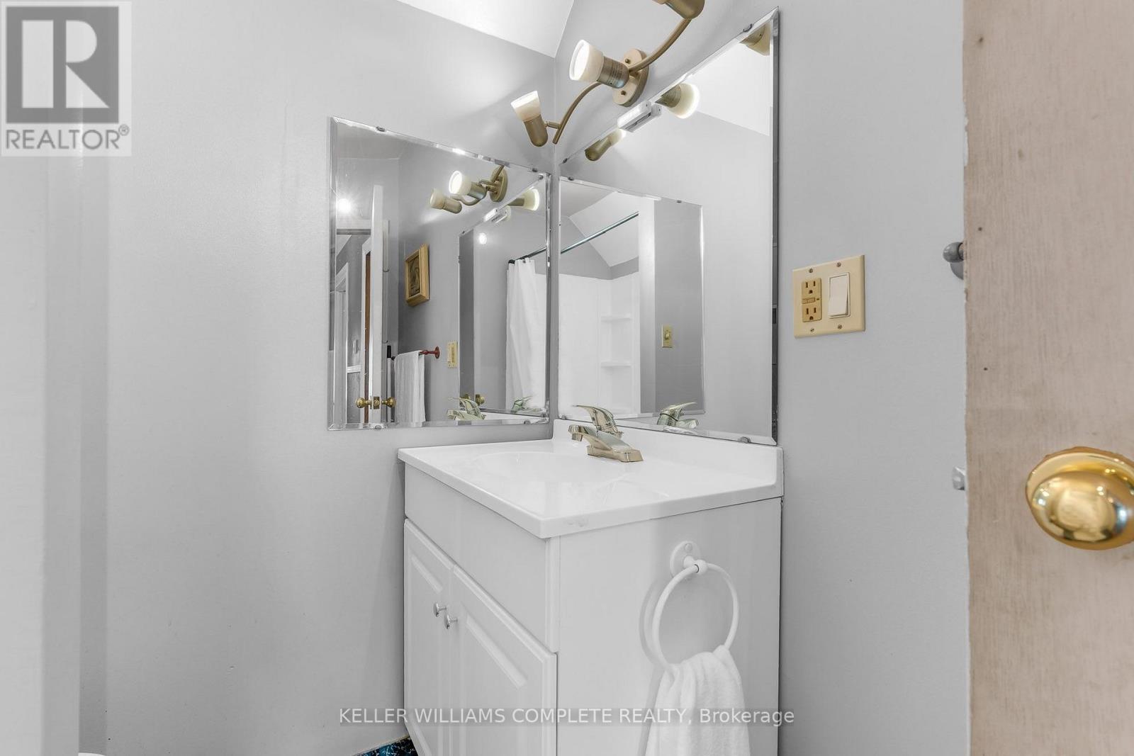 16 ALBEMARLE STREET - 20