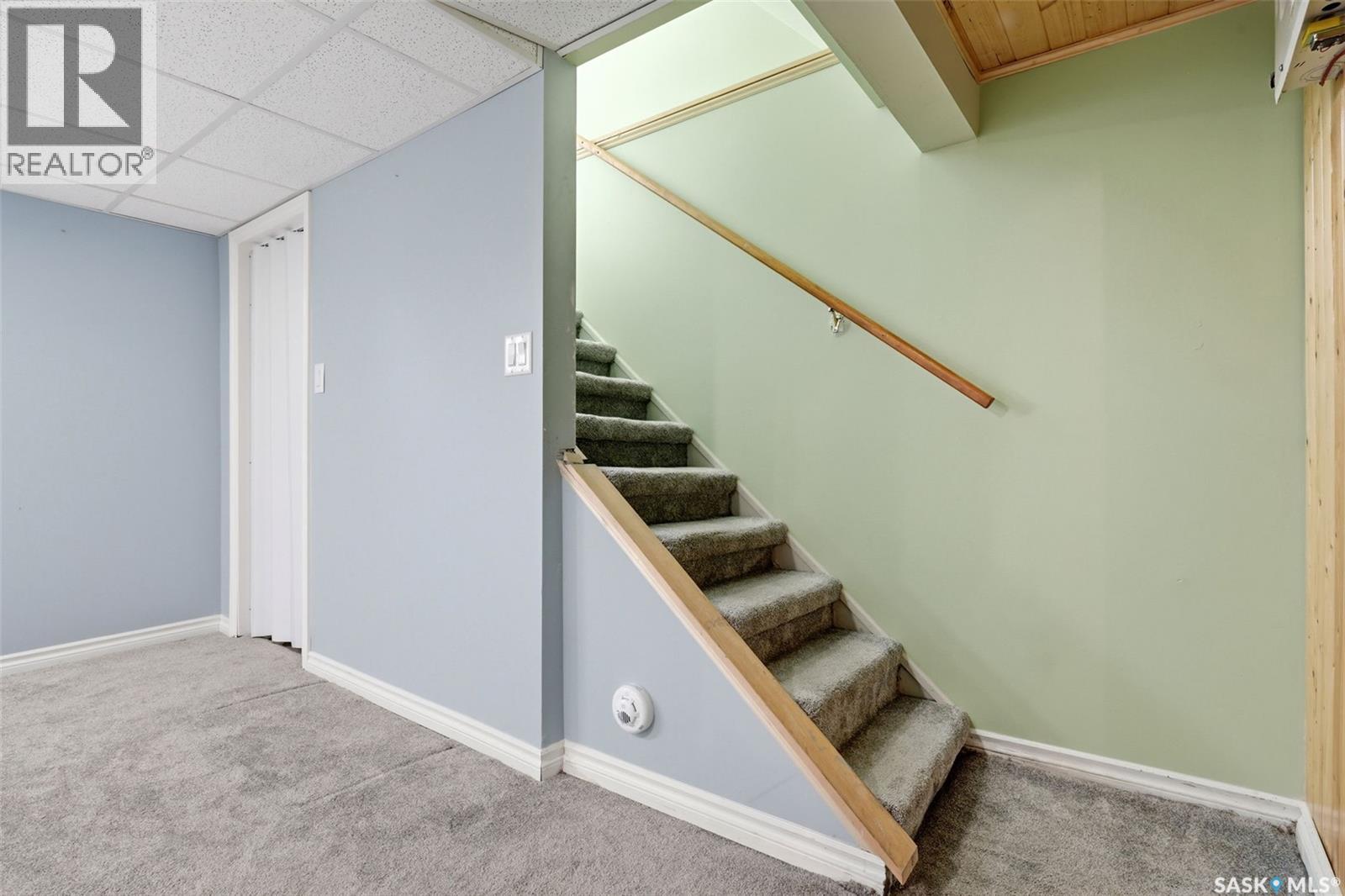 303 College AVENUE — photo 22