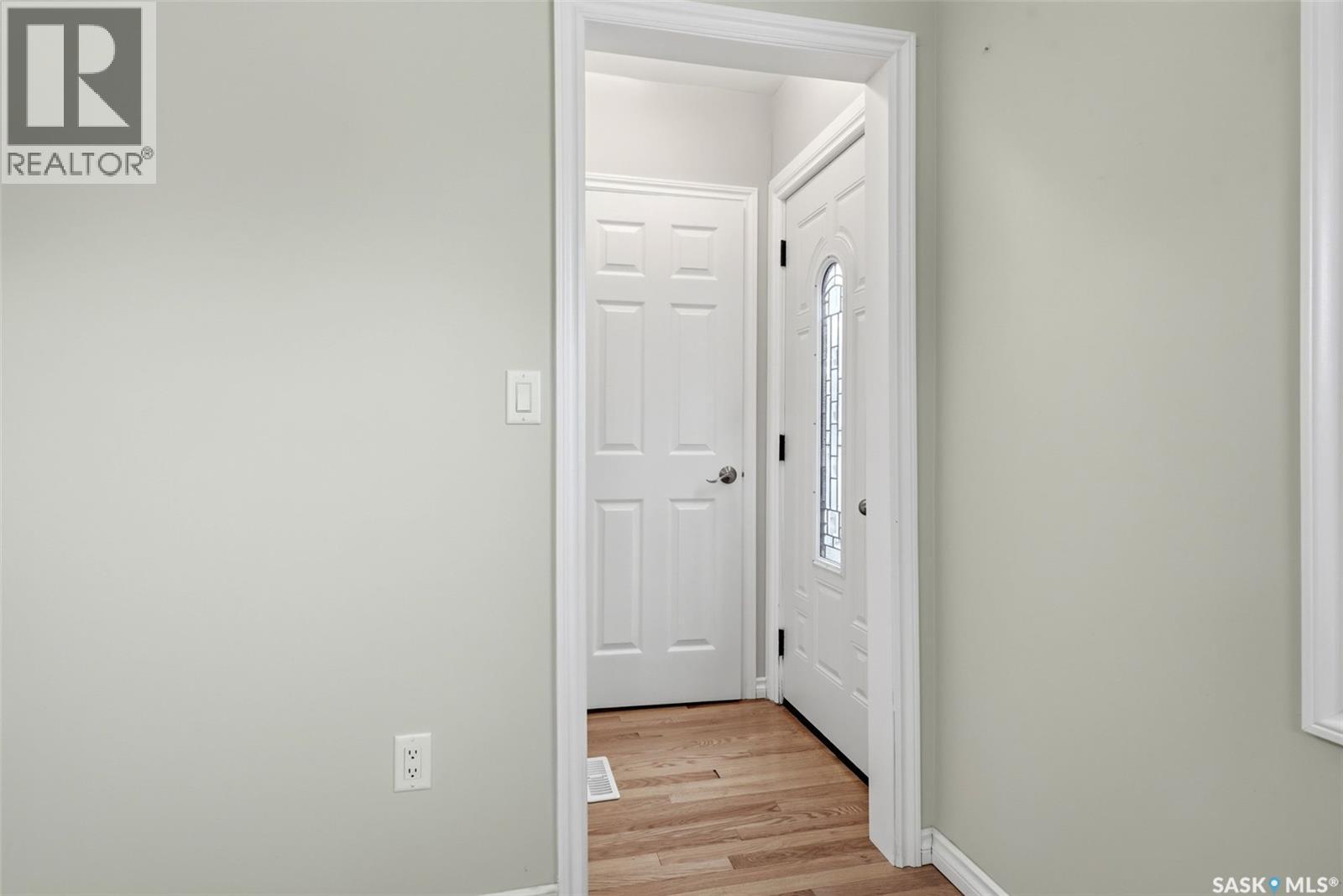303 College AVENUE - photo 3
