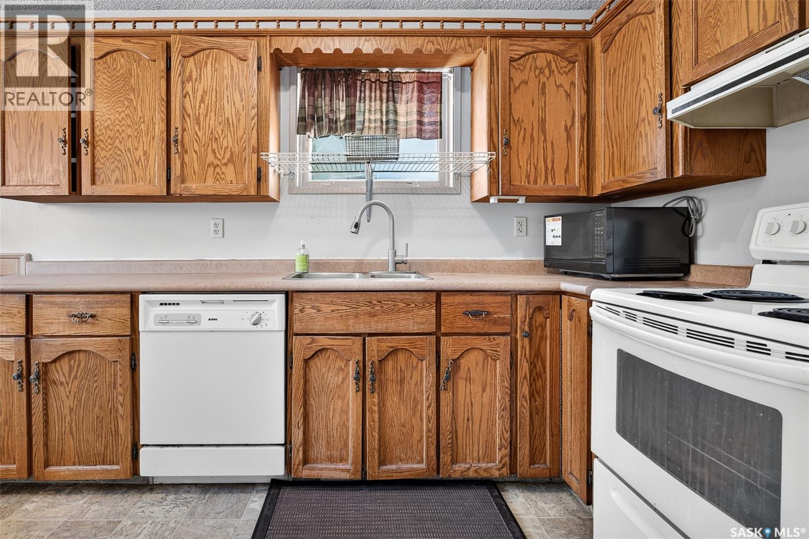 980 Brown STREET - 11