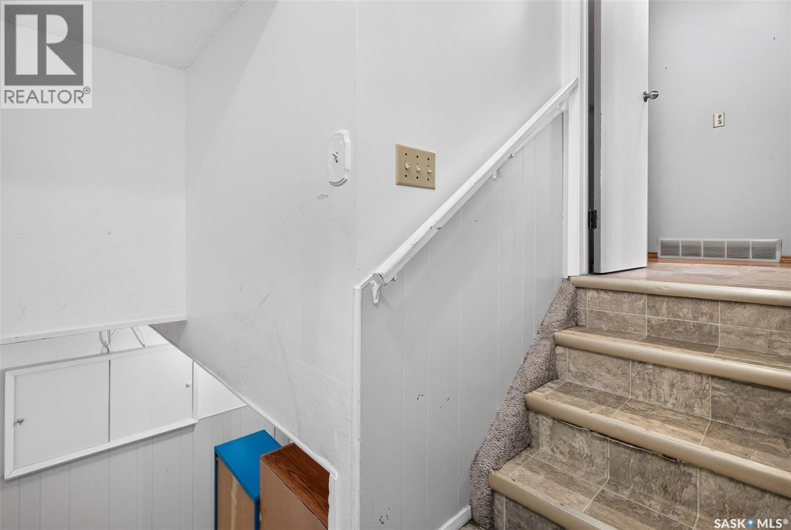 980 Brown STREET - 27
