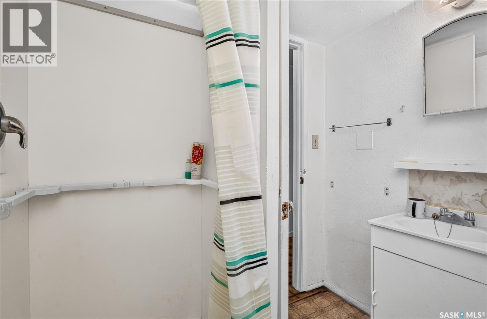 980 Brown STREET - 34