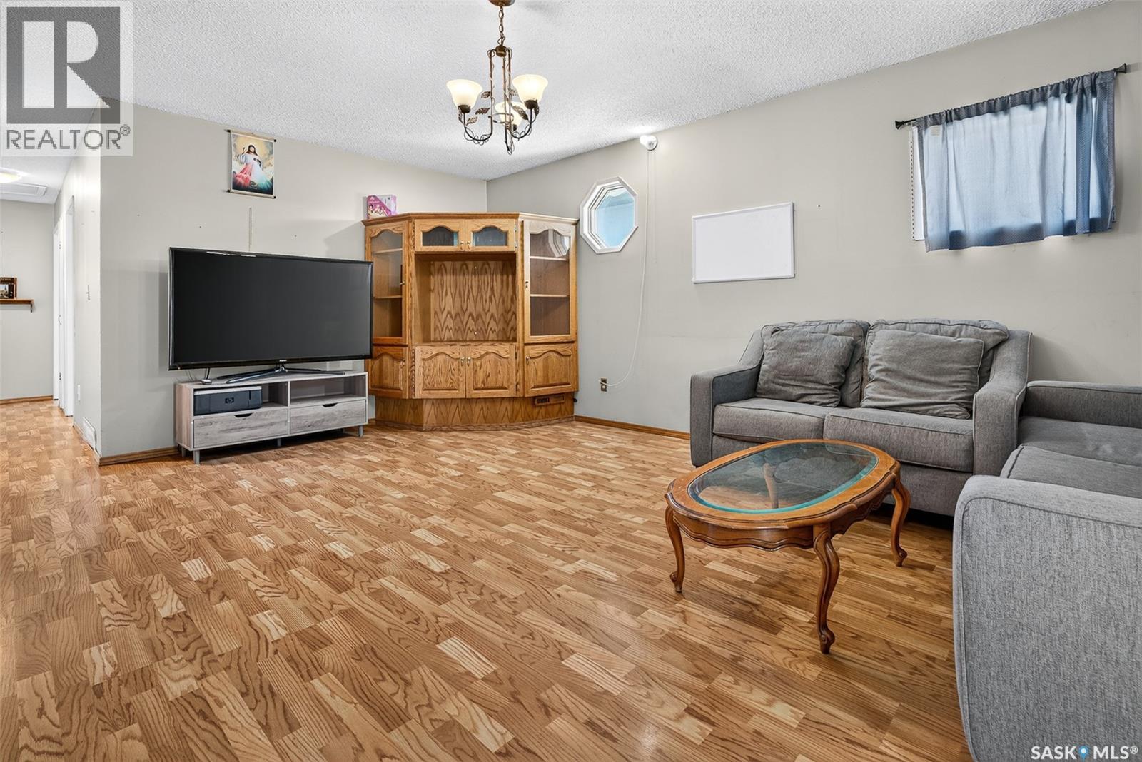 980 Brown STREET - 4