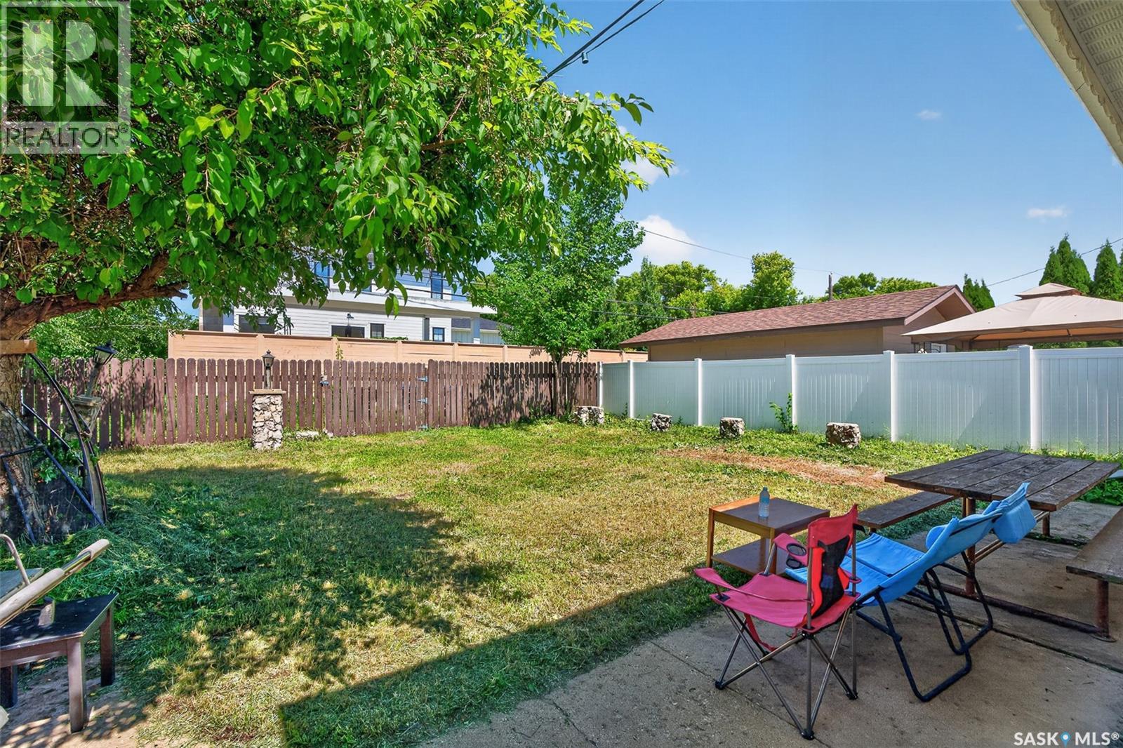 980 Brown STREET - 44