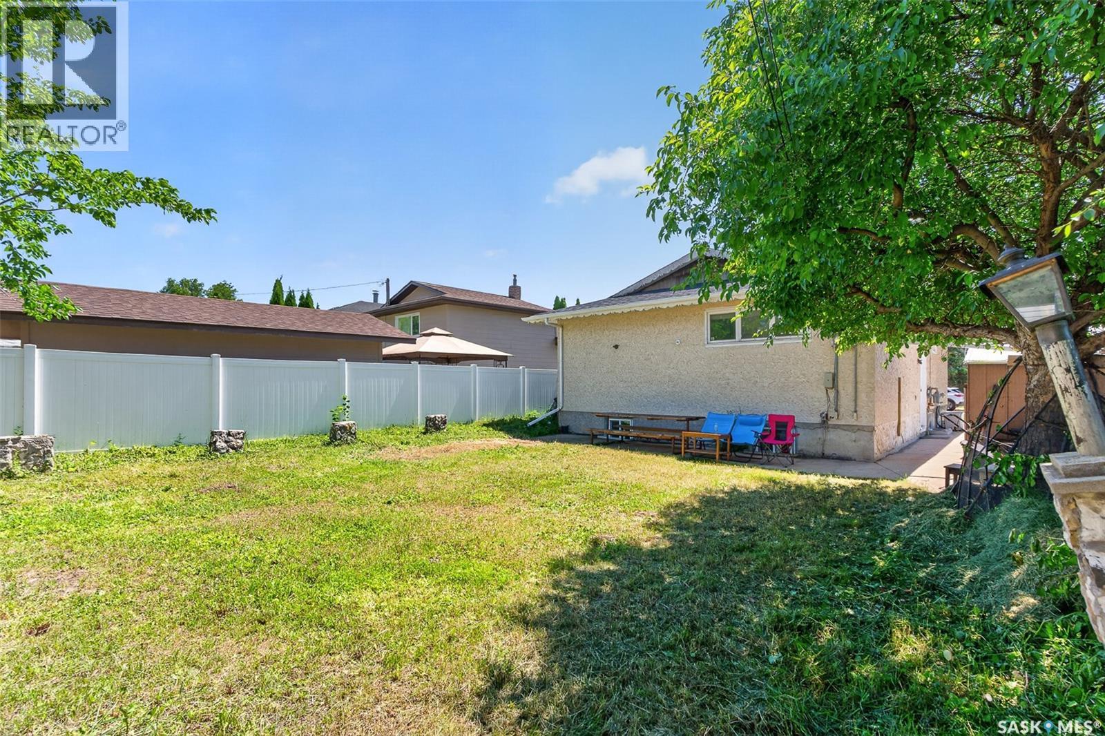980 Brown STREET - 45