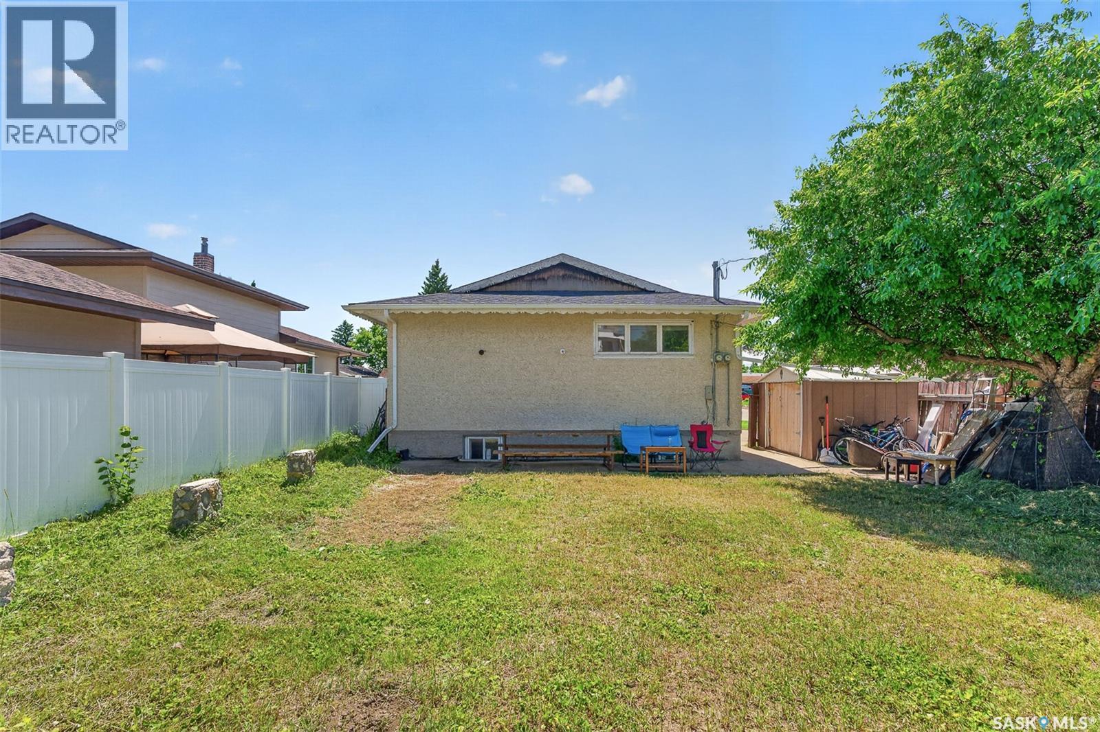 980 Brown STREET - 46