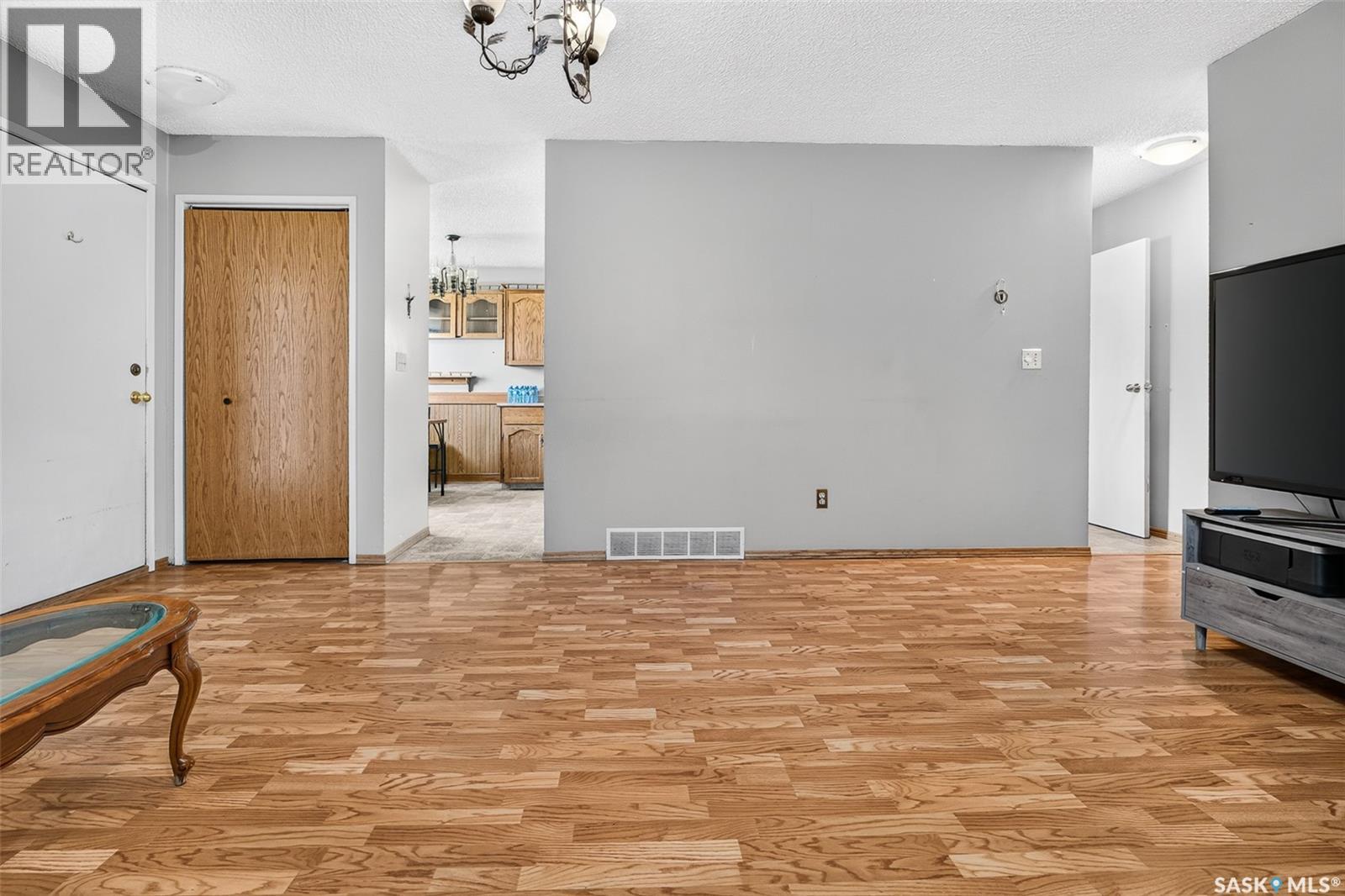 980 Brown STREET - 5
