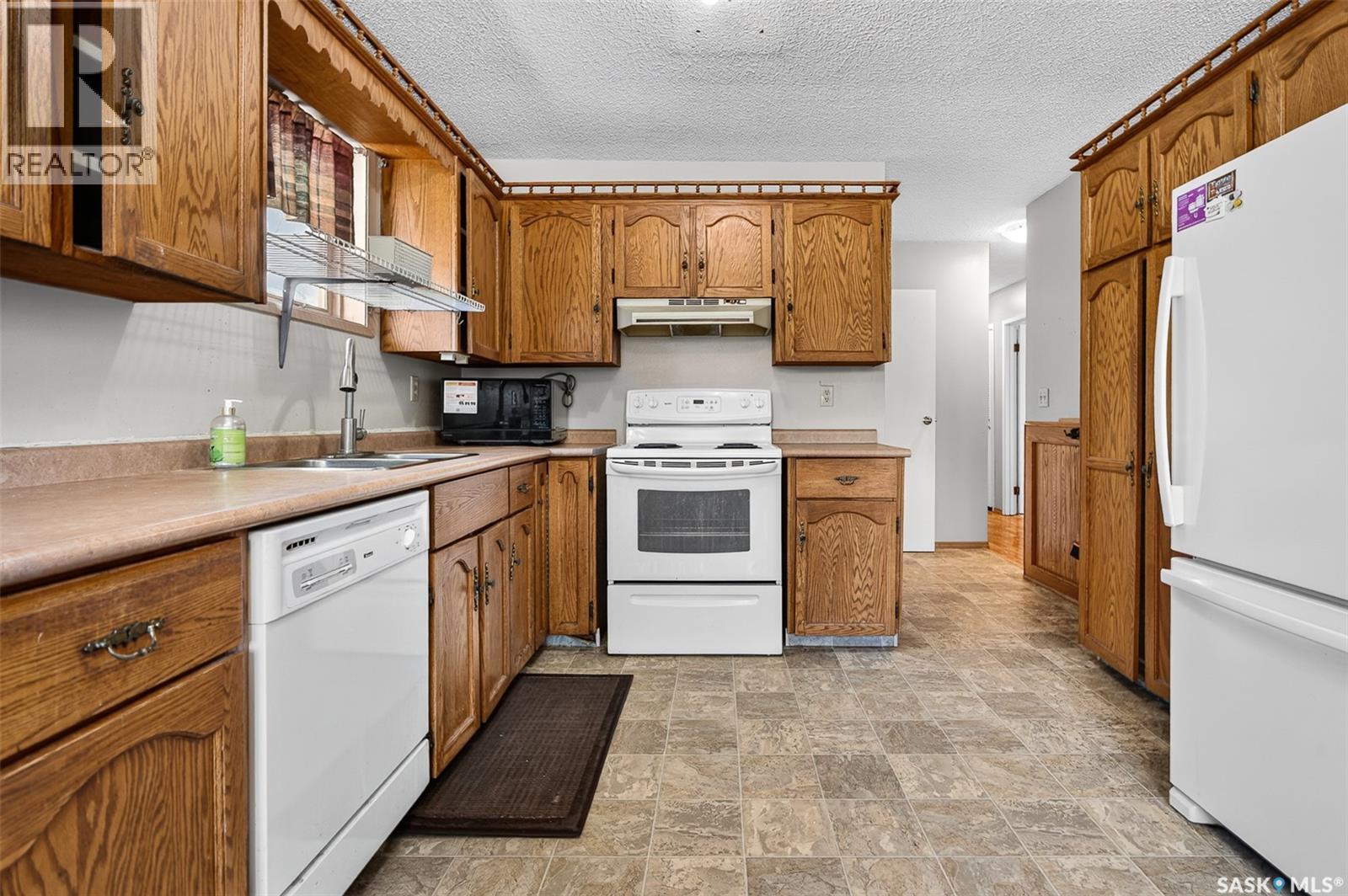 980 Brown STREET - 9