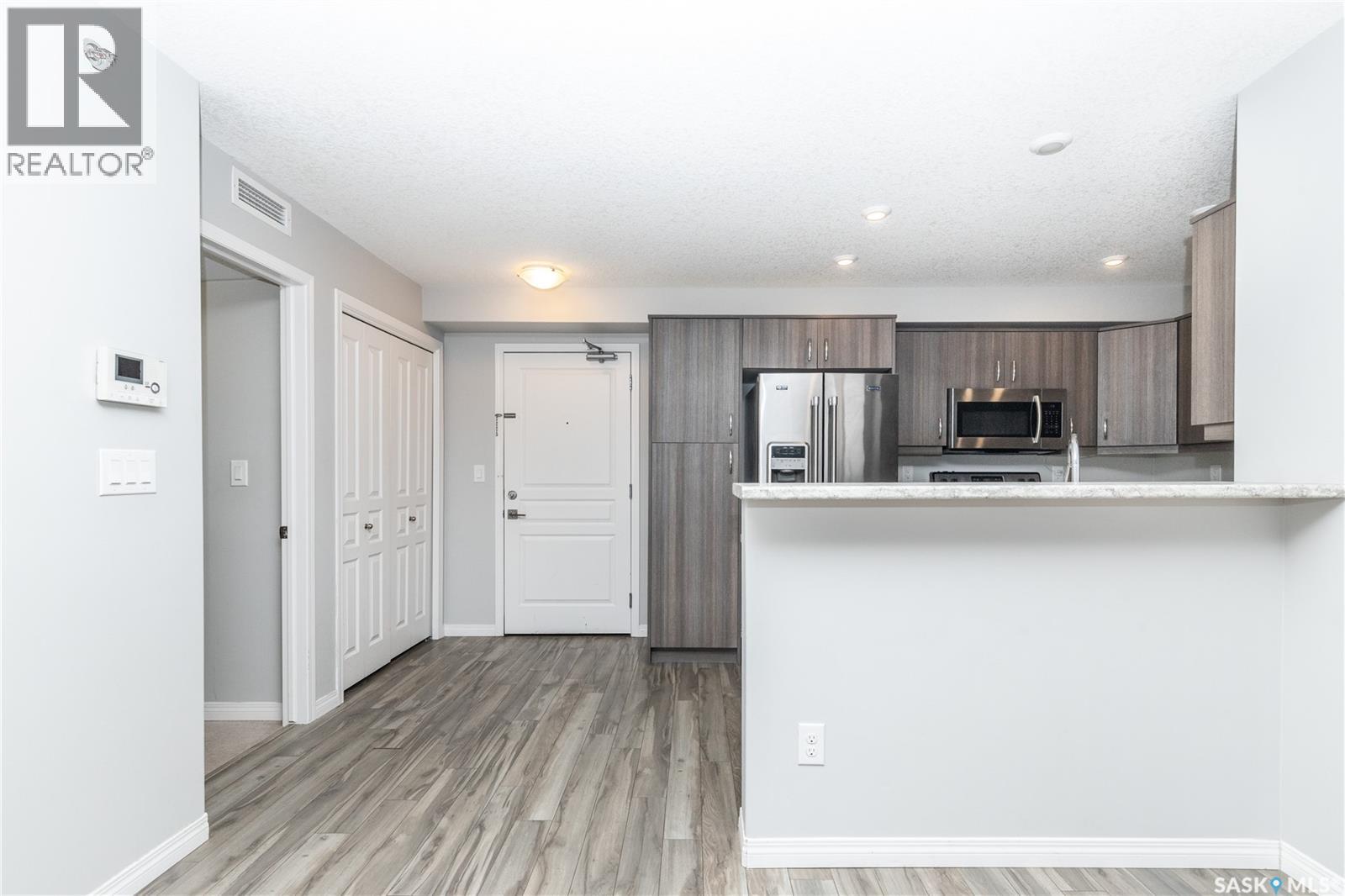 4312 108 Willis CRESCENT — photo 6