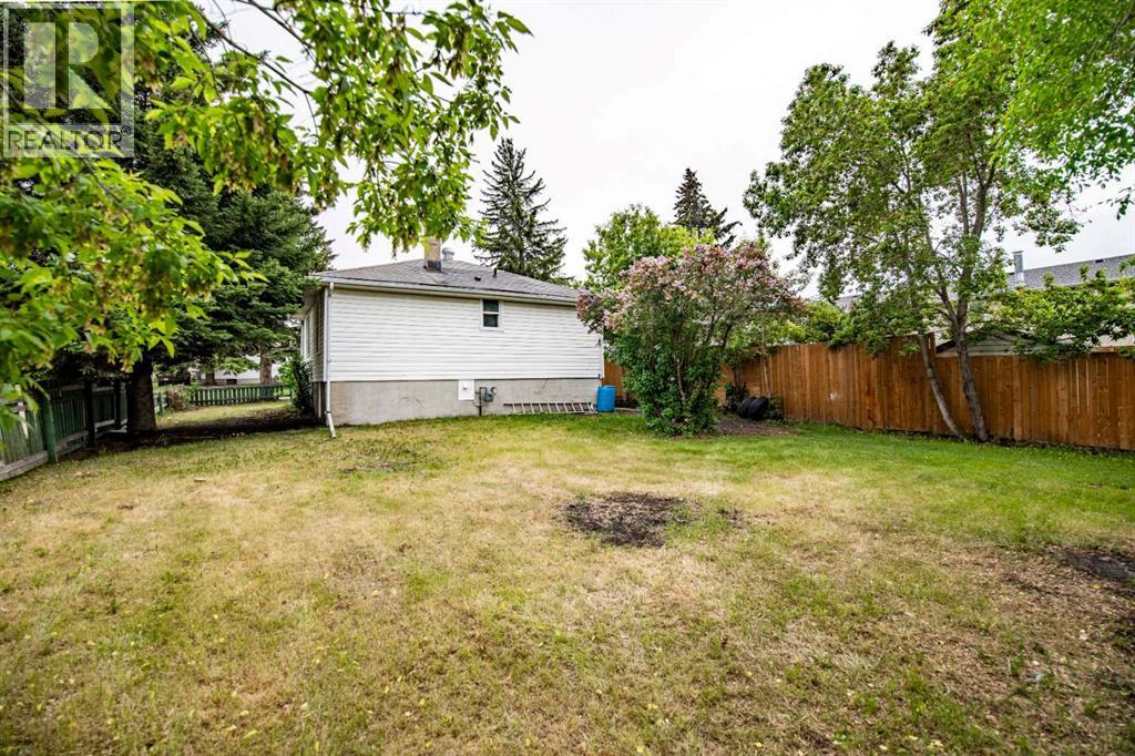 5504 58A Street - 25