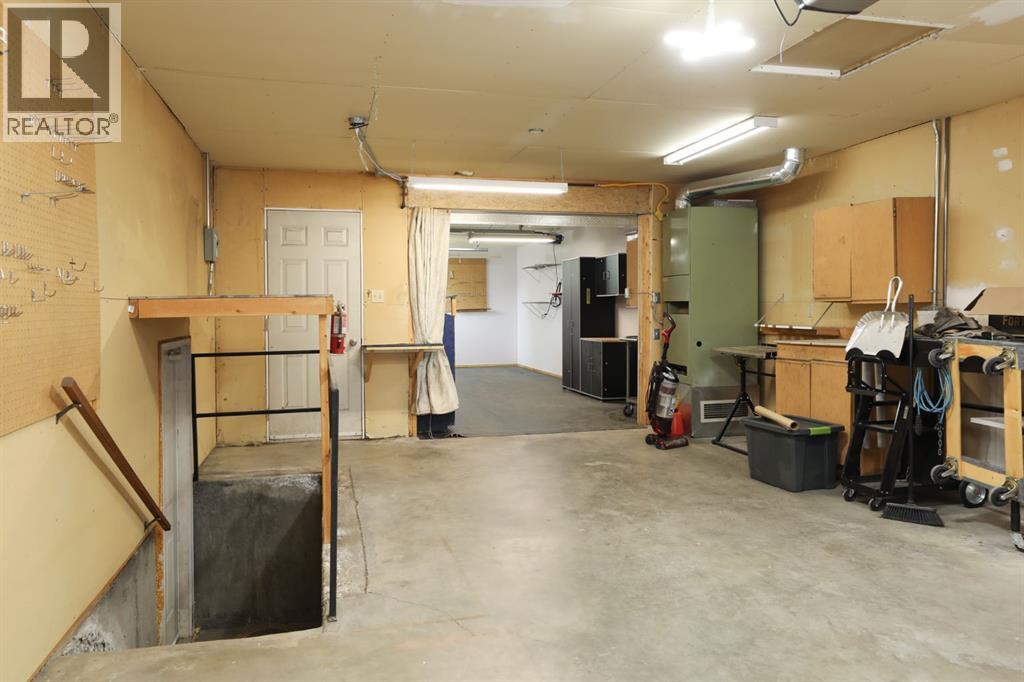 58 N 1A Street E - 34