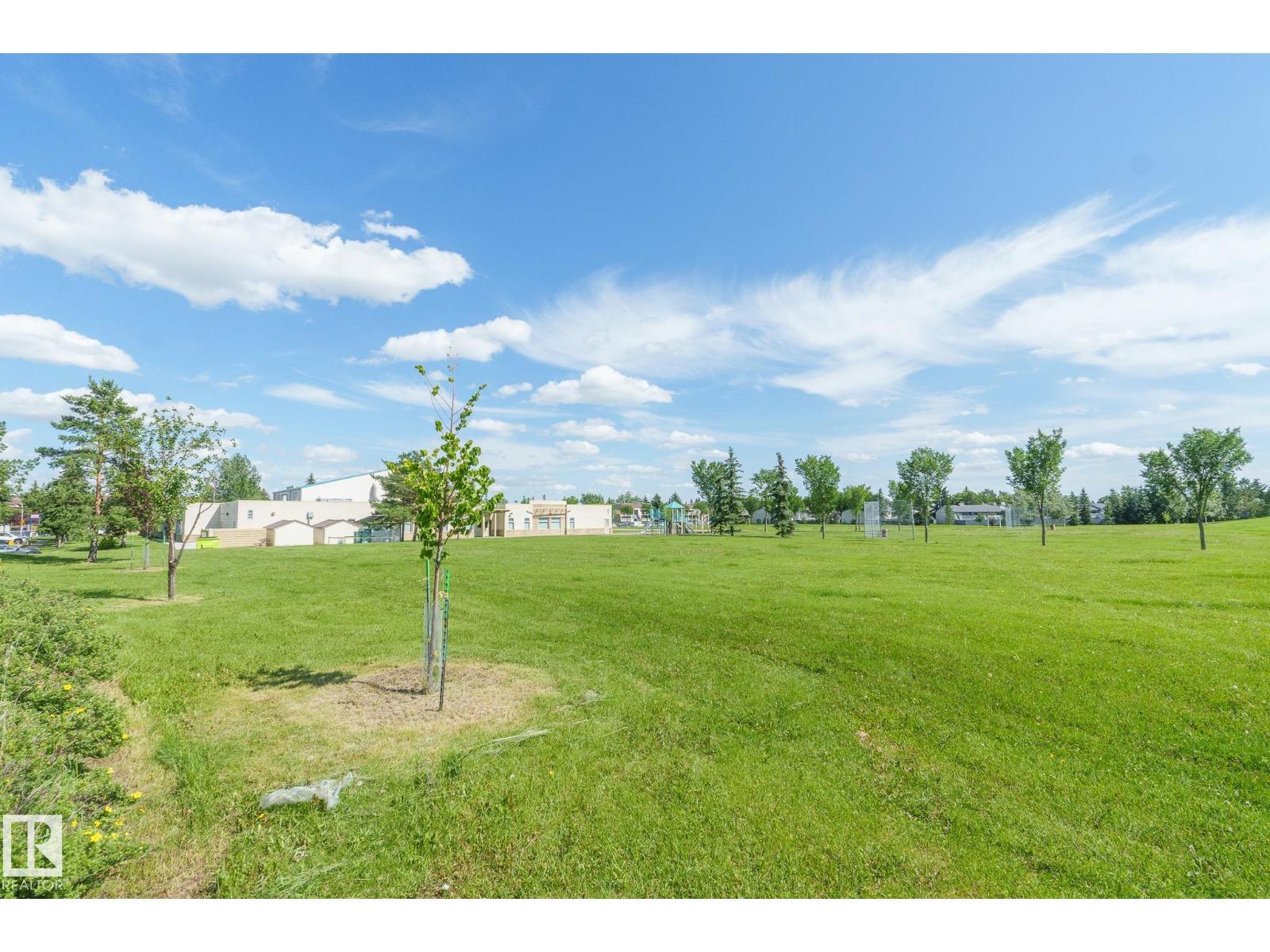 #422 17404 64 AV NW - 18
