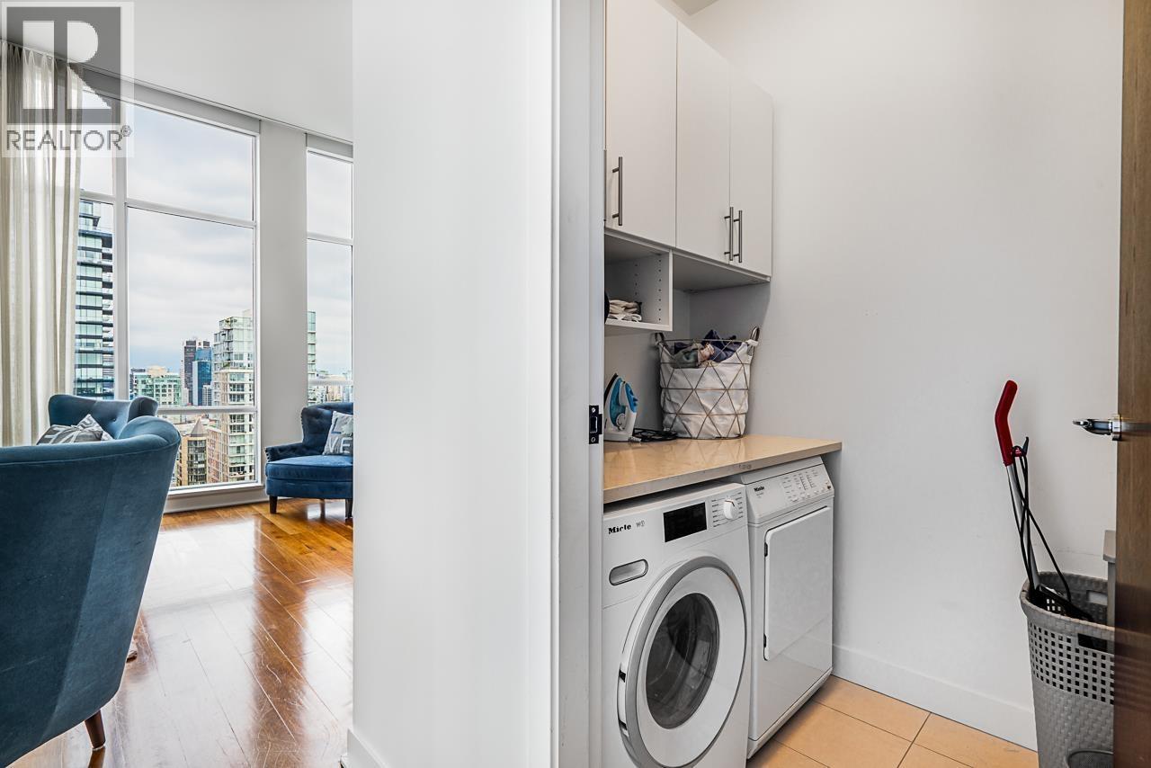 2901 1455 HOWE STREET, Vancouver