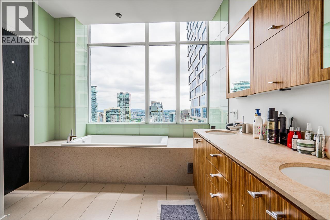 2901 1455 HOWE STREET, Vancouver