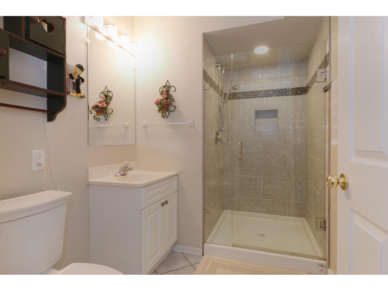3 Bed, 3 Bath House for Sale in Abbotsford – 1 32777 CHILCOTIN DRIVE, Abbotsford – MLS# R3144343 - Image 26