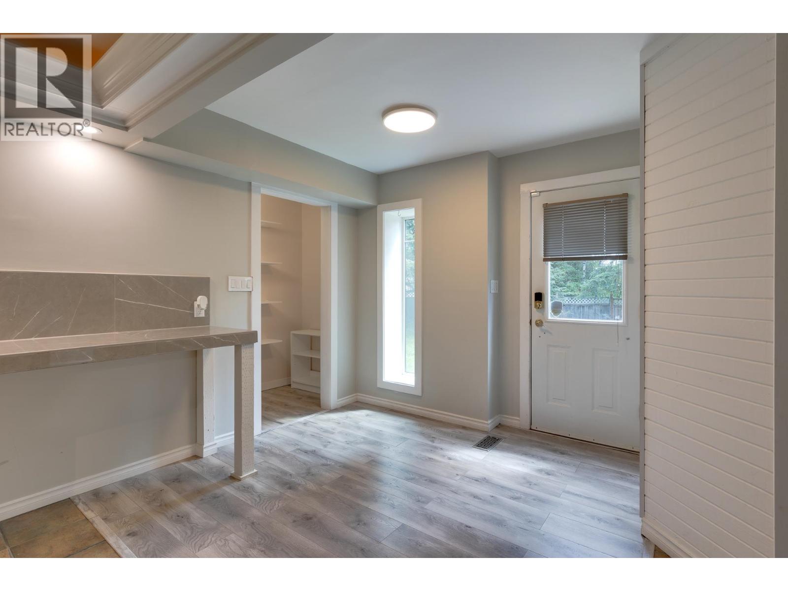 5920 RIVERDALE CRESCENT - 14