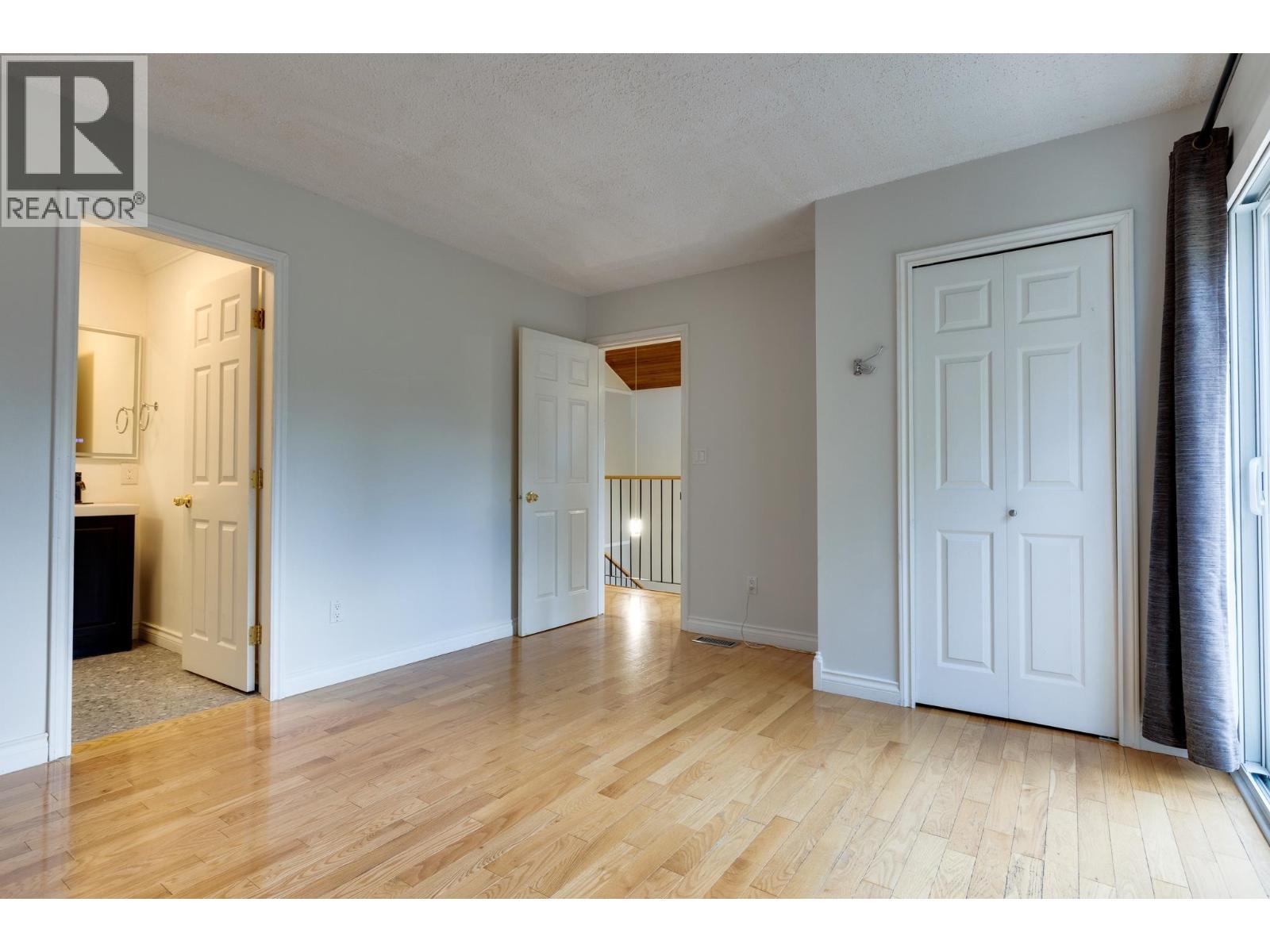 5920 RIVERDALE CRESCENT - 18