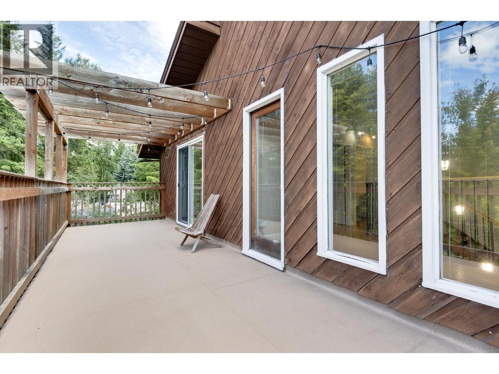 5920 RIVERDALE CRESCENT - 21