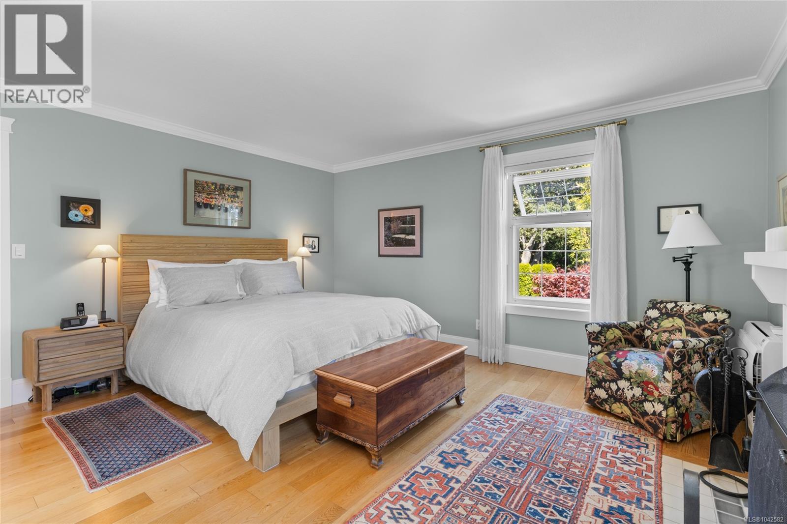 2482 Hazel St, Oak Bay