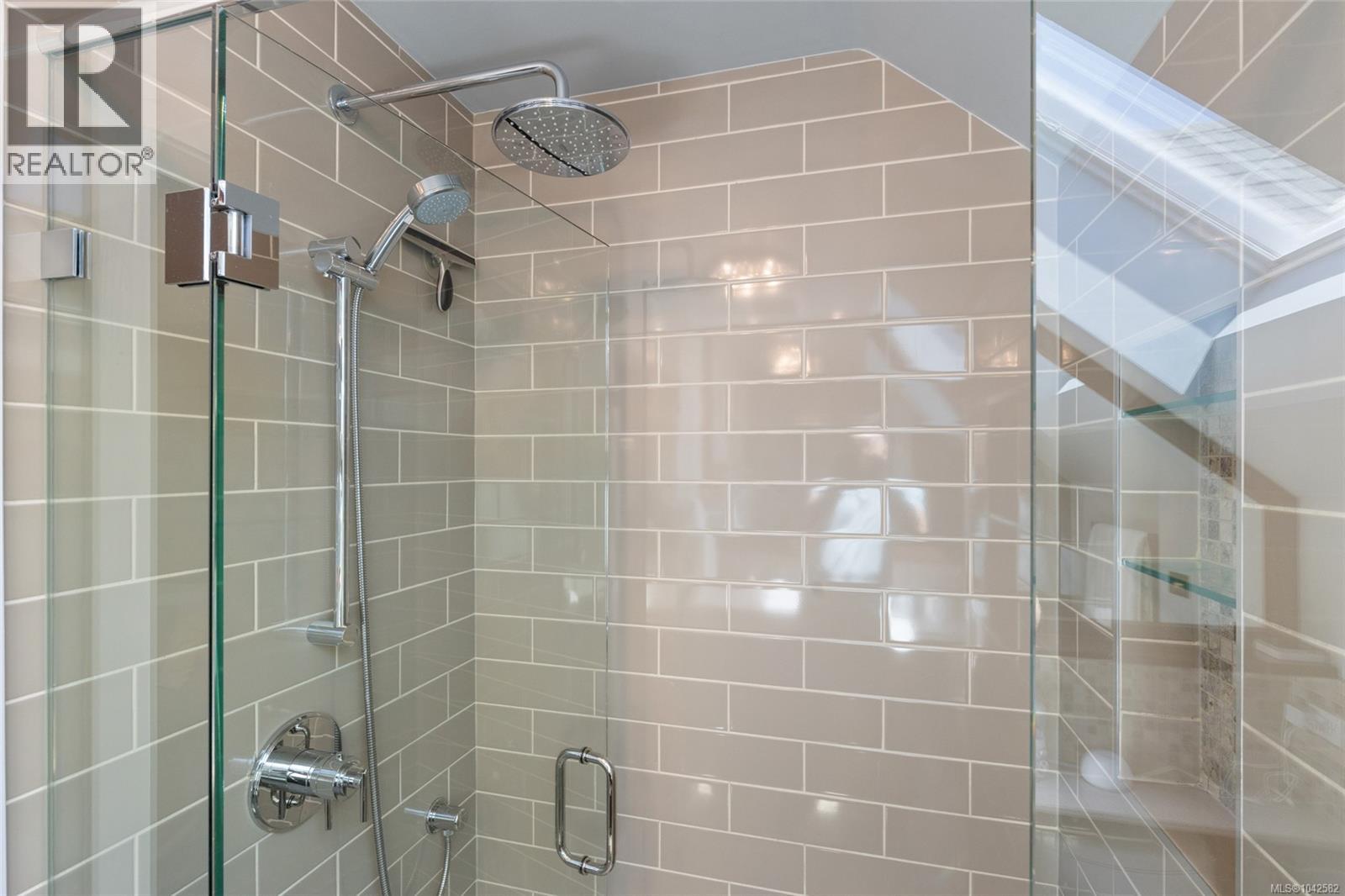 2482 Hazel St, Oak Bay