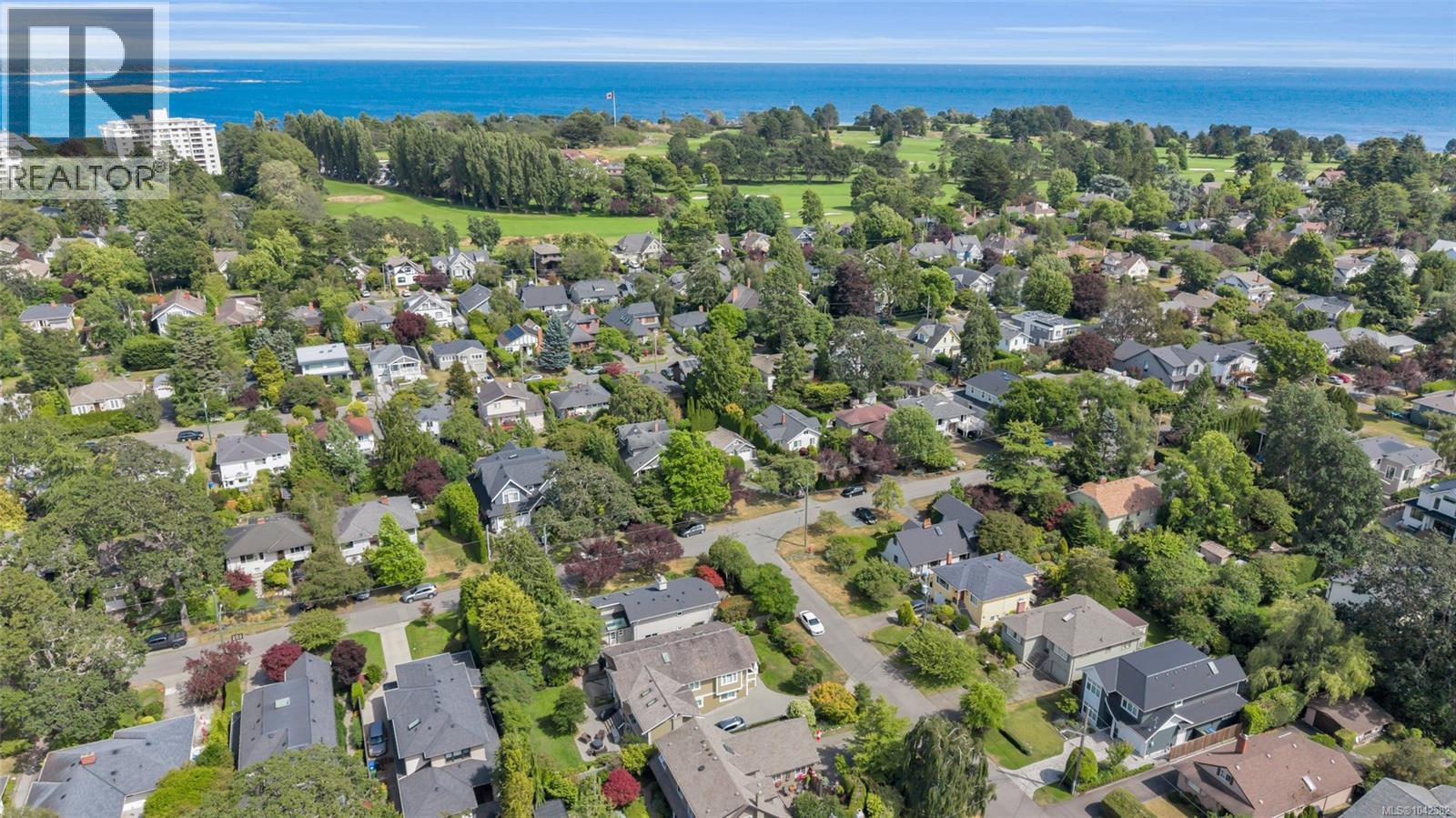 2482 Hazel St, Oak Bay