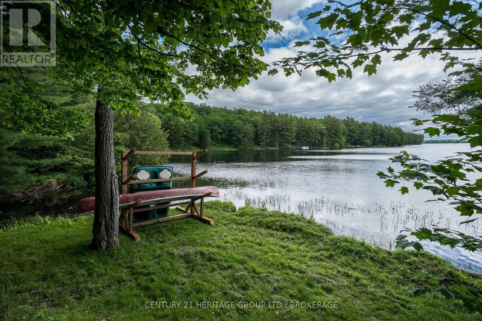 1452 LEGGAT LAKE ROAD - 22