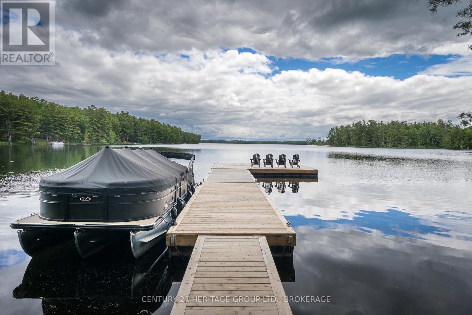 1452 LEGGAT LAKE ROAD - 23