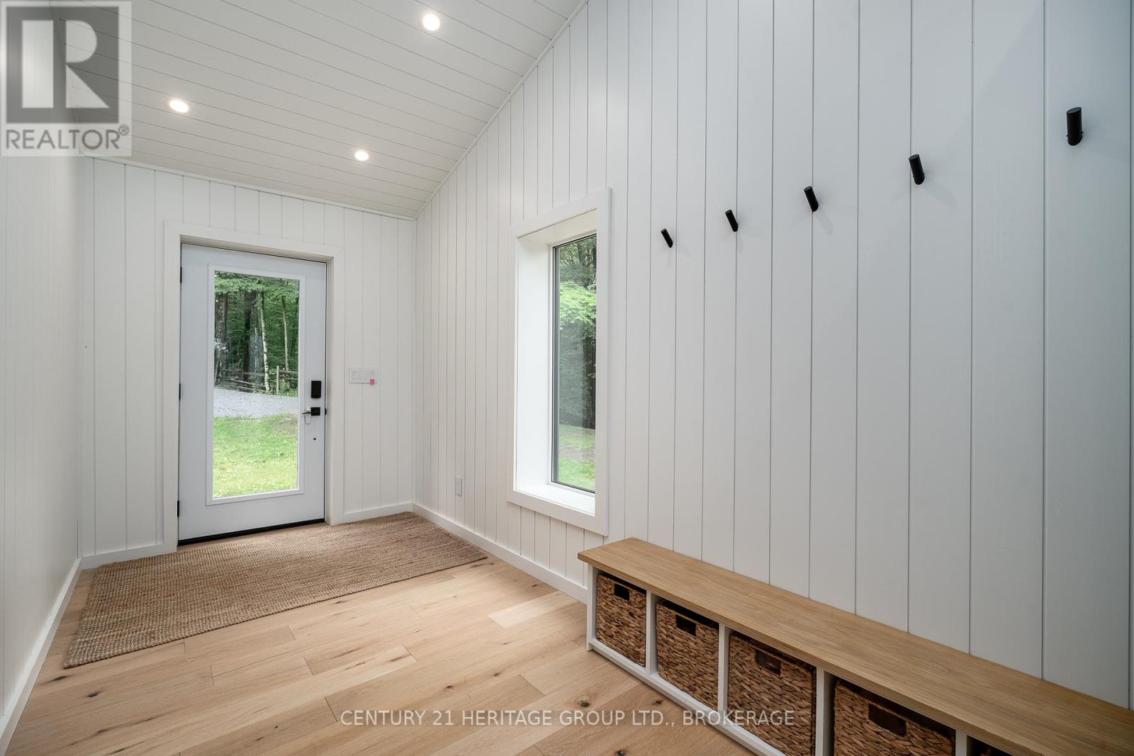 1452 LEGGAT LAKE ROAD - 4