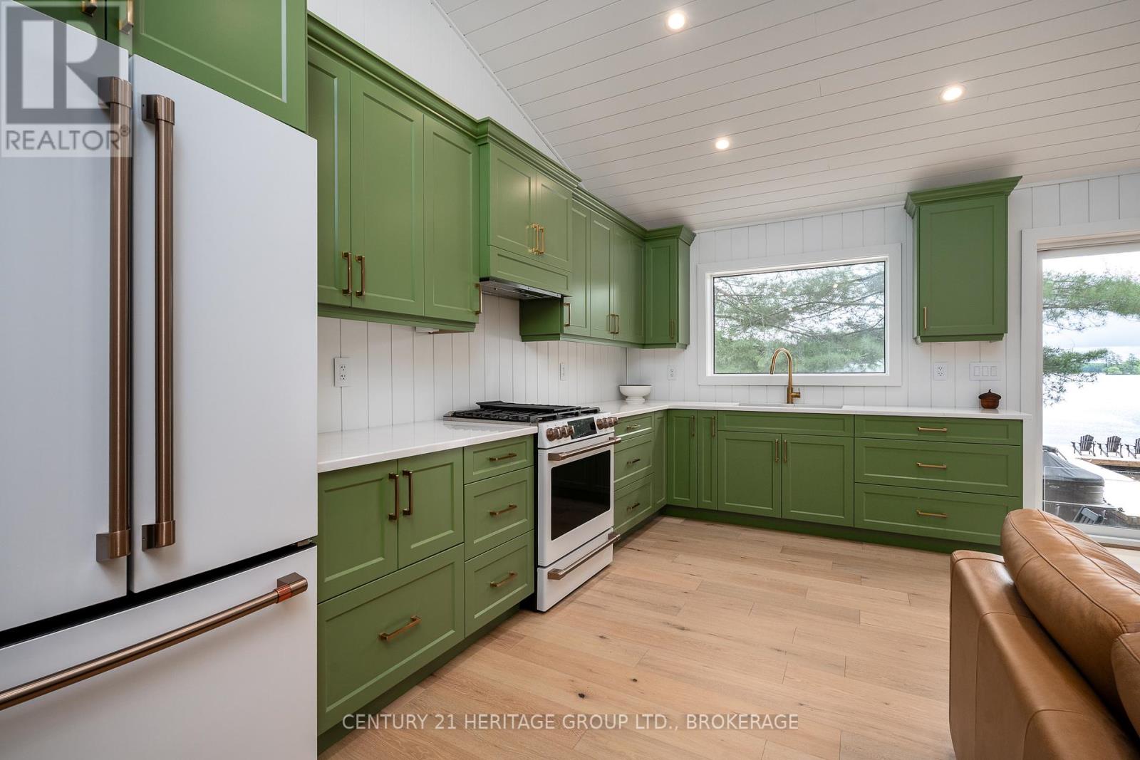 1452 LEGGAT LAKE ROAD - 7
