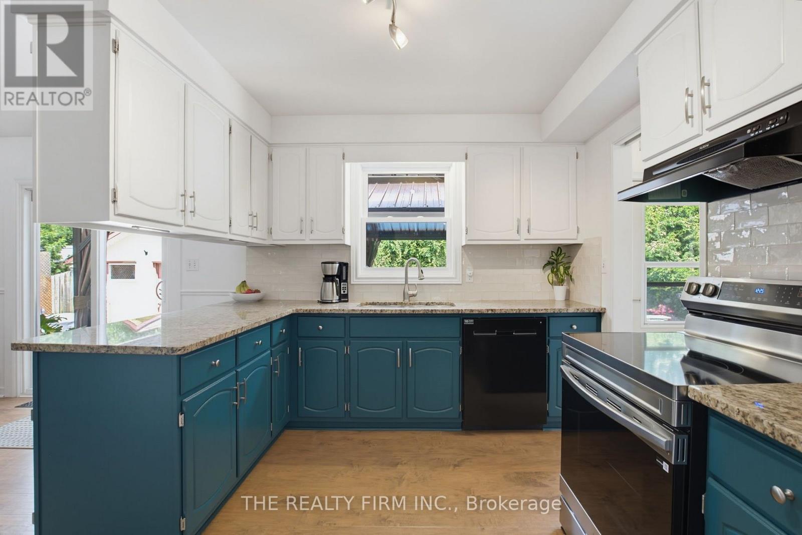 493 MAPLE STREET - Image 10