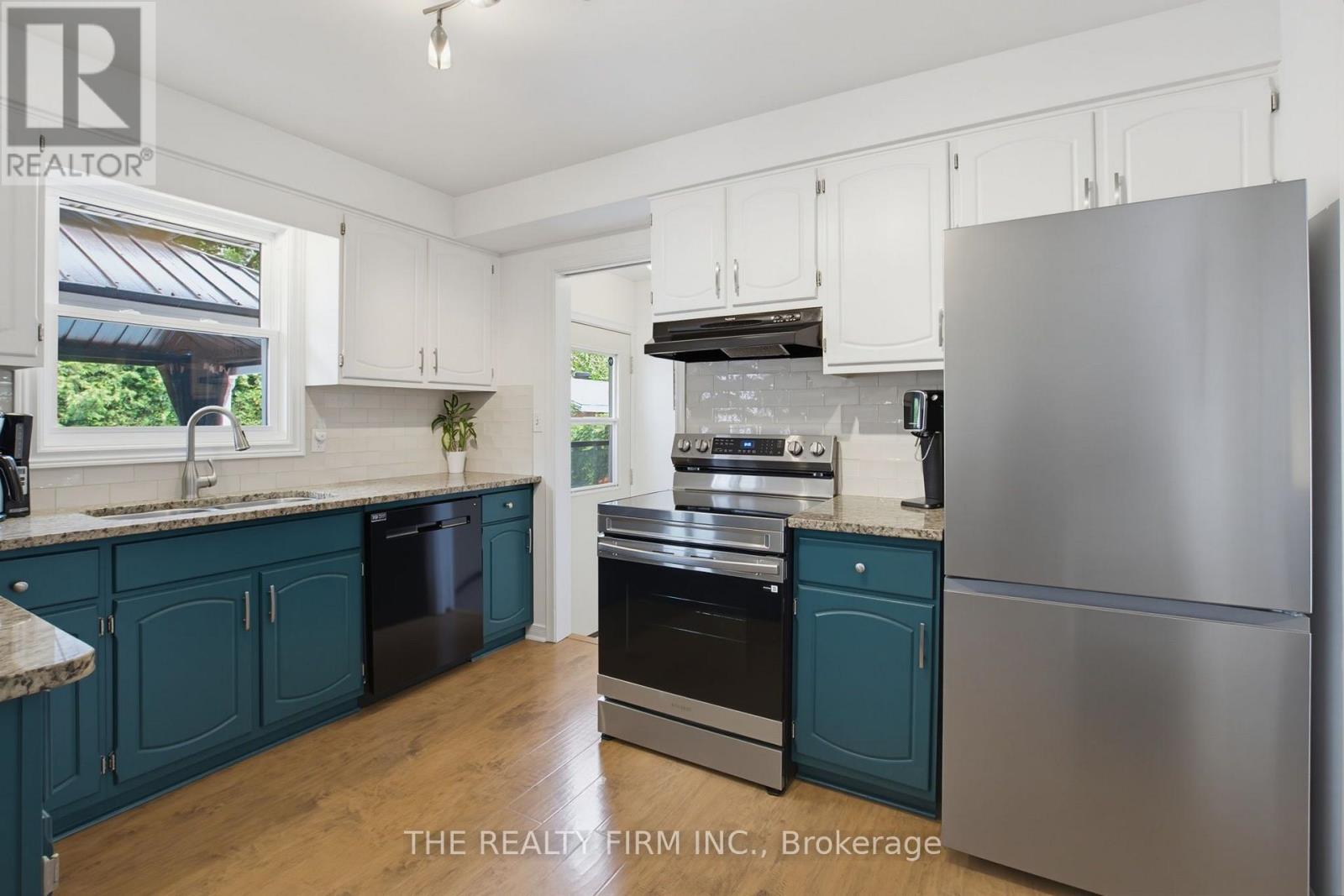 493 MAPLE STREET - Image 12