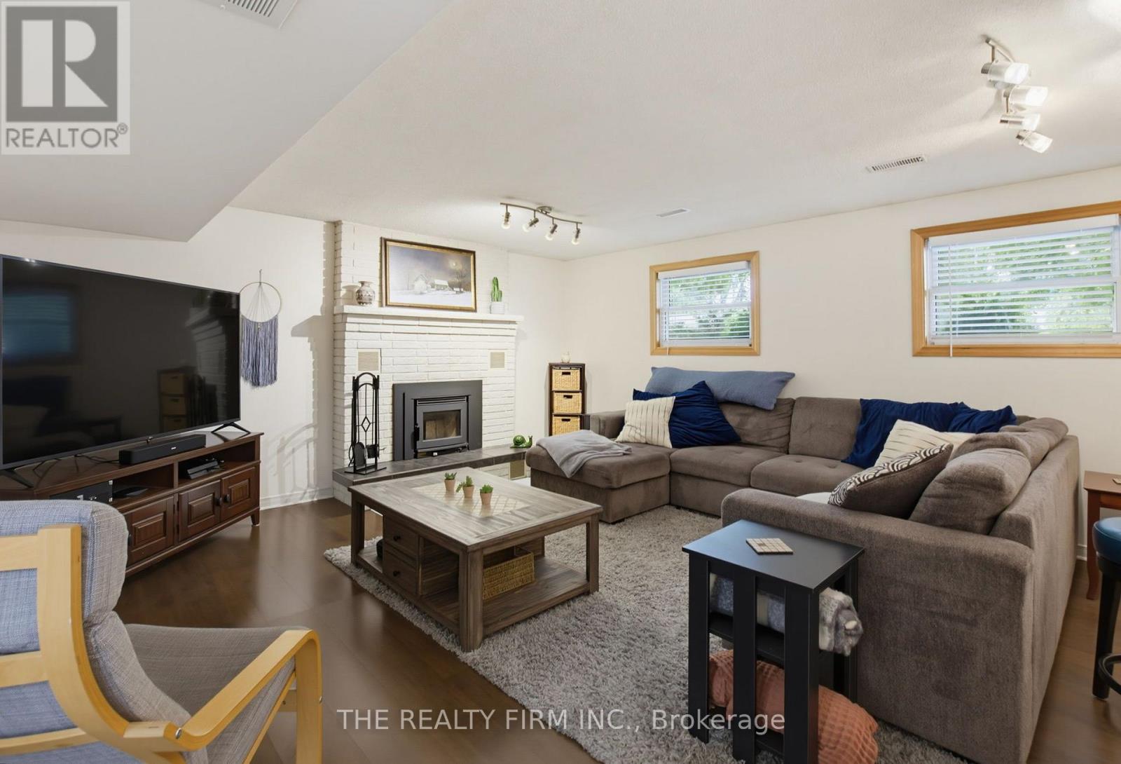 493 MAPLE STREET - Image 20
