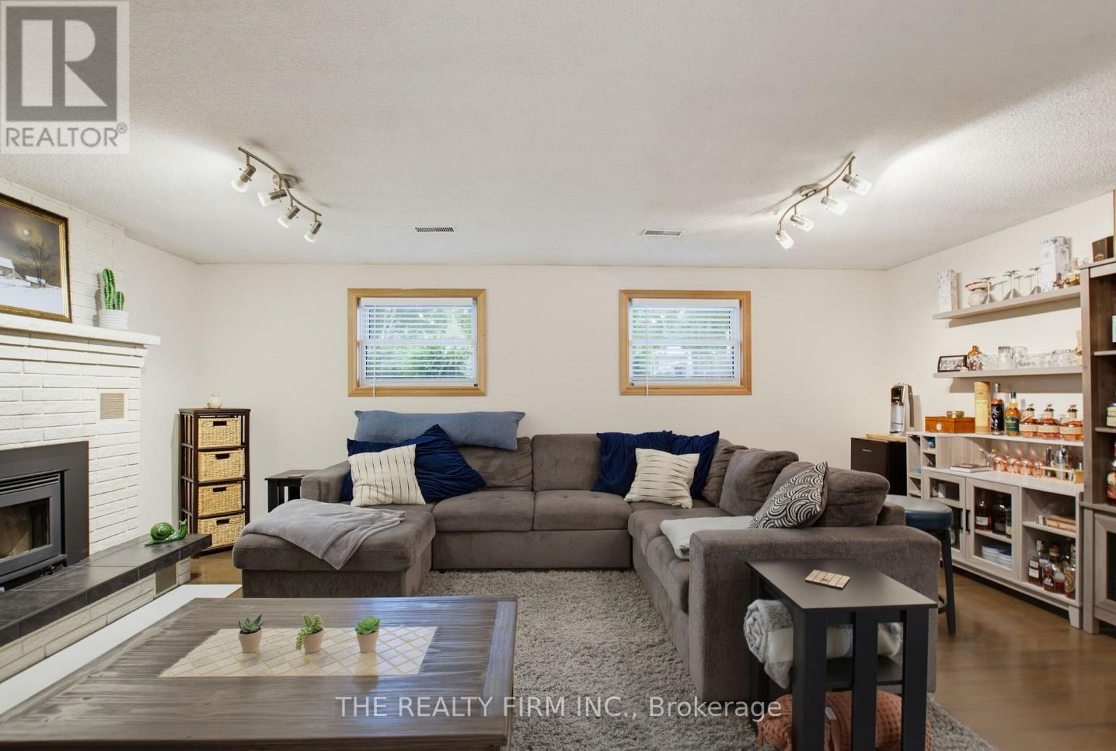 493 MAPLE STREET - Image 22