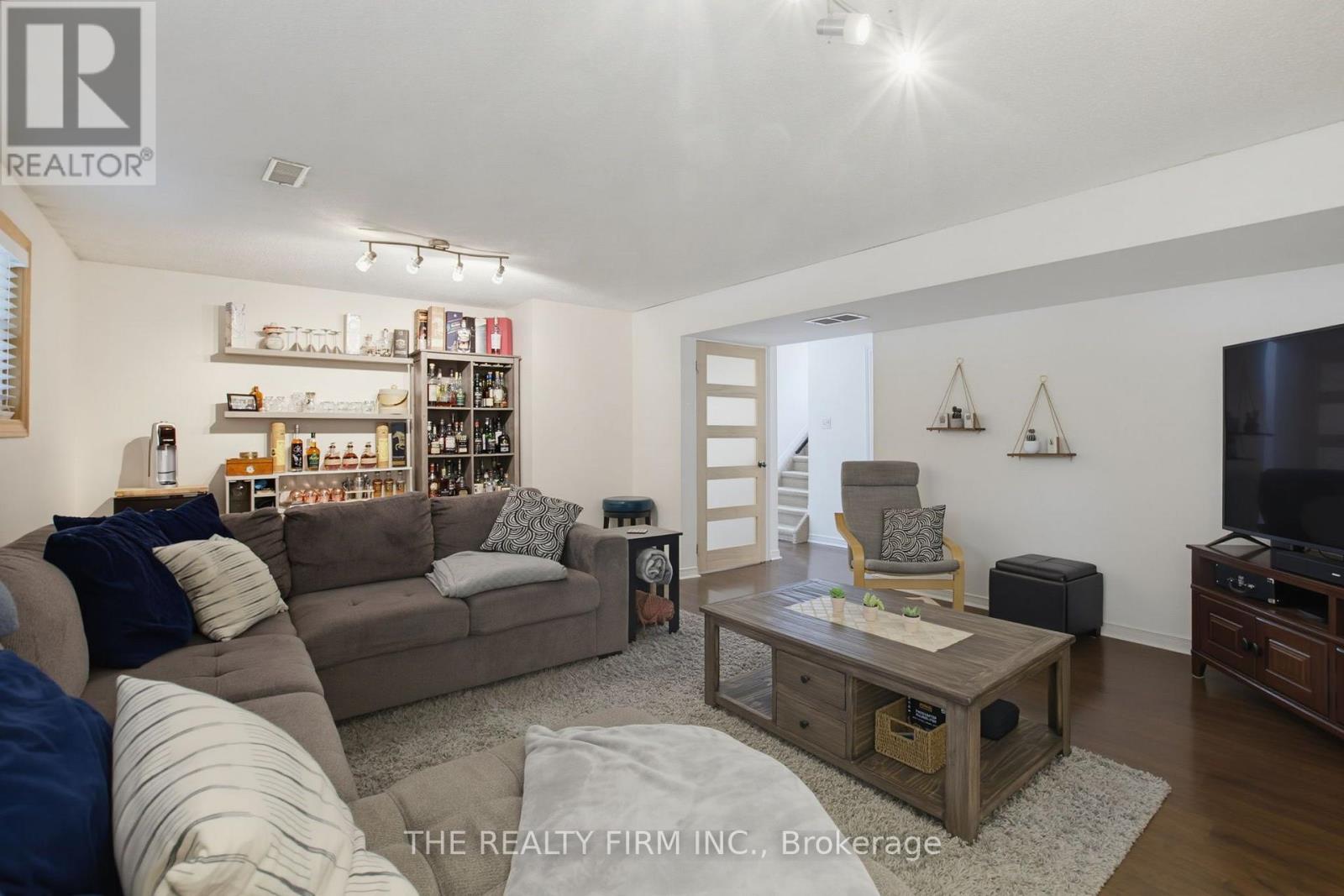493 MAPLE STREET - Image 24
