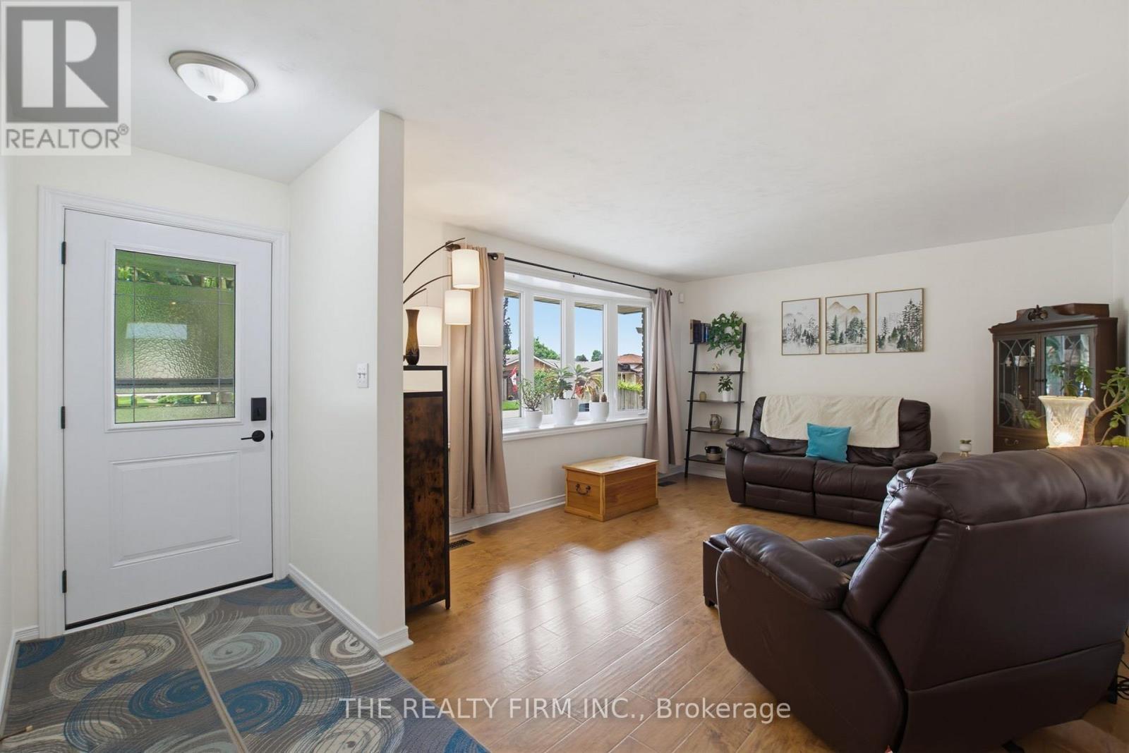 493 MAPLE STREET - Image 3